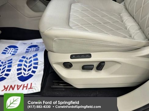 Used 2024 Volkswagen Atlas SEL Premium R-Line image 36