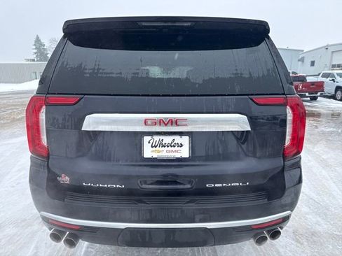 Used 2024 GMC Yukon XL Denali w/ Advanced Technology Package image 4