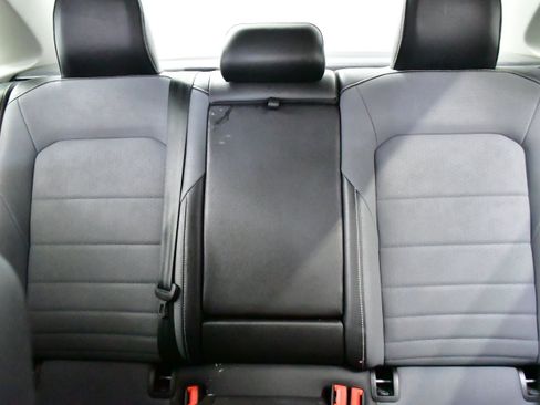 Used 2025 Volkswagen Jetta SE FWD image 11