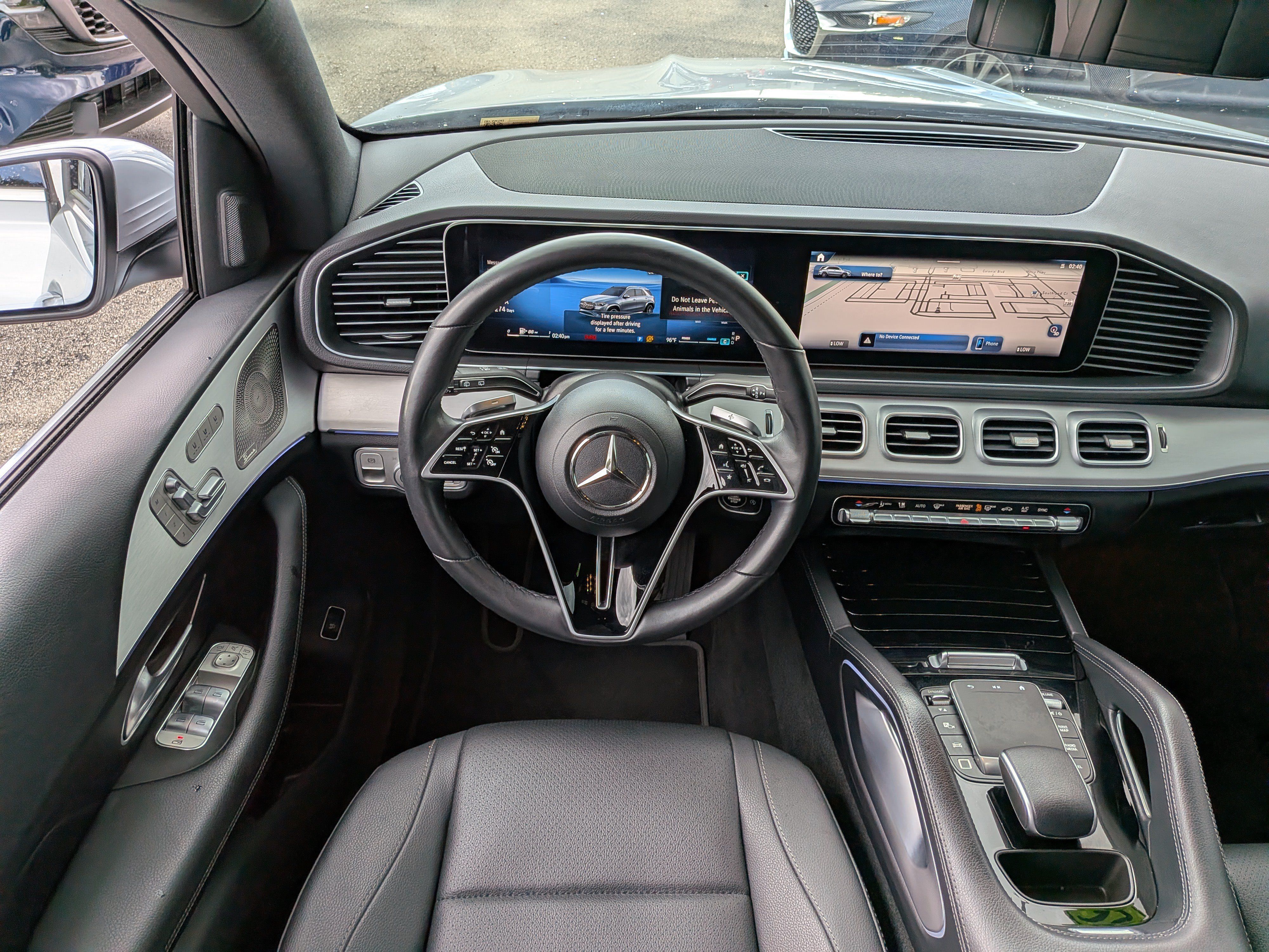 Used 2026 Mercedes-Benz GLE 350 4MATIC w/ Winter Package image 18