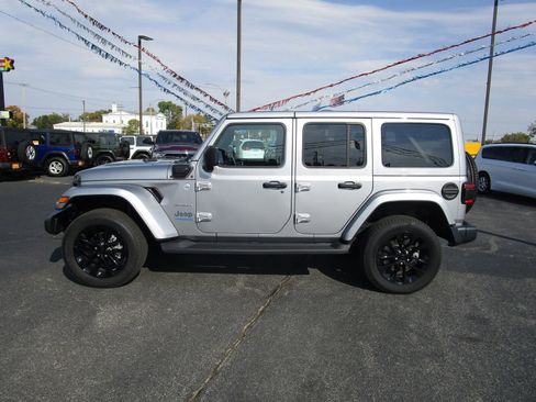 Used 2021 Jeep Wrangler Unlimited Sahara w/ Cold Weather Group image 1