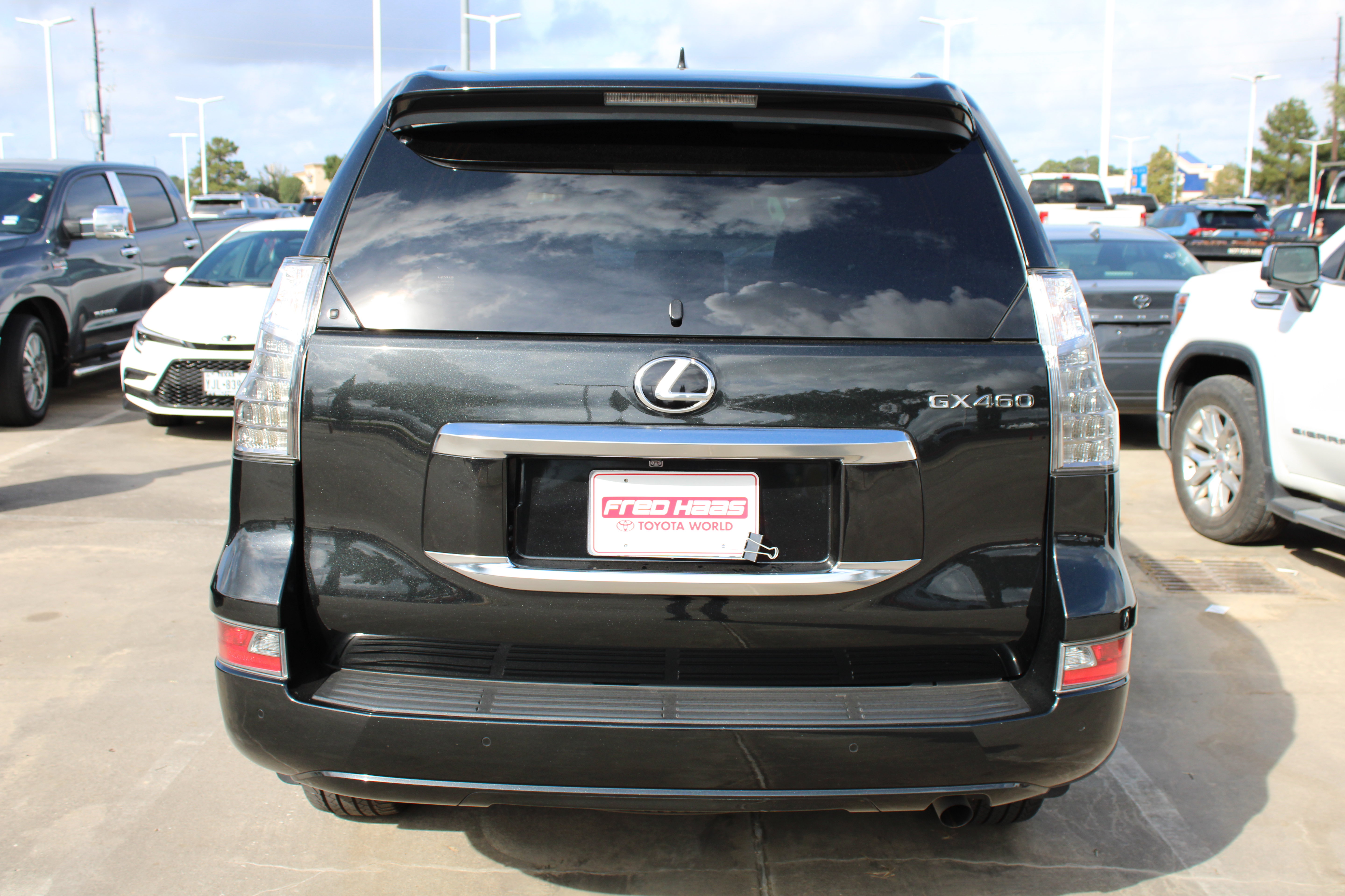 Used 2023 Lexus GX 460 Premium w/ Premium Package AWD/4WD image 7