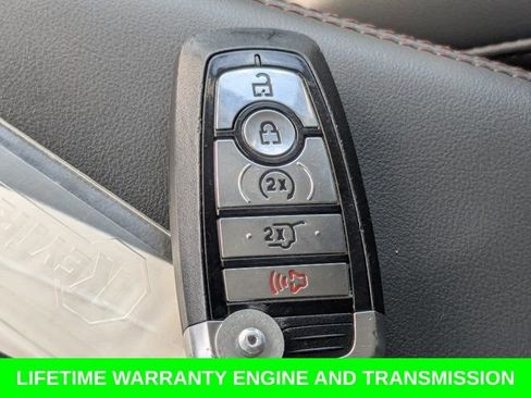 Used 2025 Ford Expedition Active AWD/4WD image 30