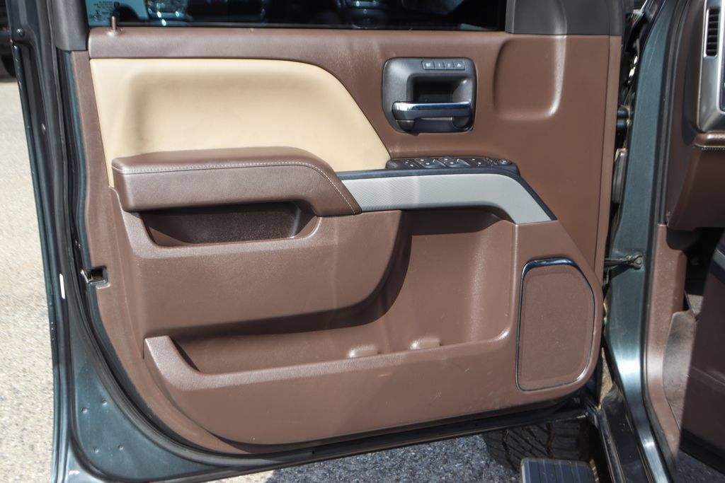 Used 2018 Chevrolet Silverado 1500 LTZ Z71 AWD/4WD image 17