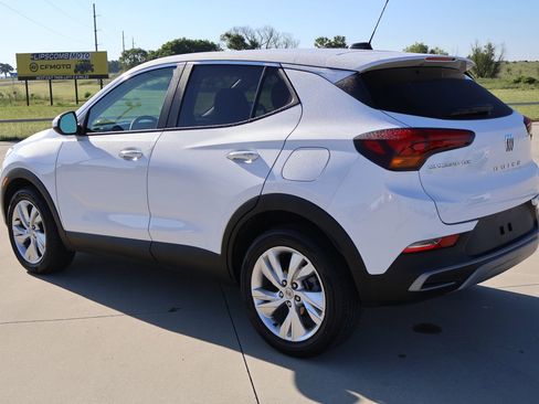 Used 2025 Buick Encore GX Preferred FWD image 8