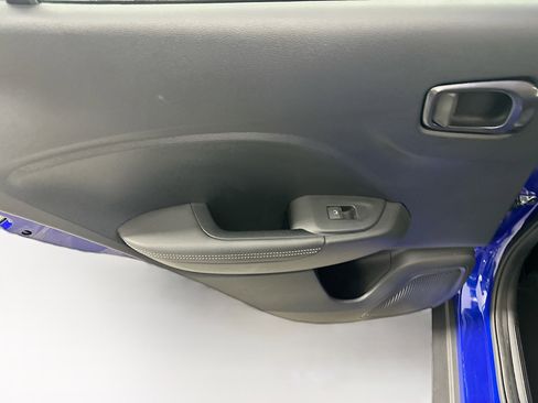 Used 2025 Hyundai Venue Limited image 26