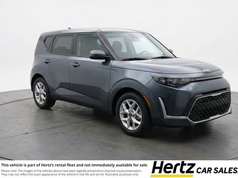 Used 2025 Kia Soul LX w/ LX Technology Package FWD image 1