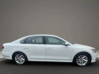 Used 2018 Volkswagen Passat 2.0T SE