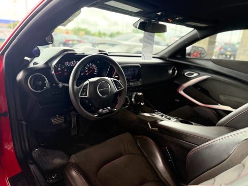 Used 2020 Chevrolet Camaro ZL1 RWD image 33