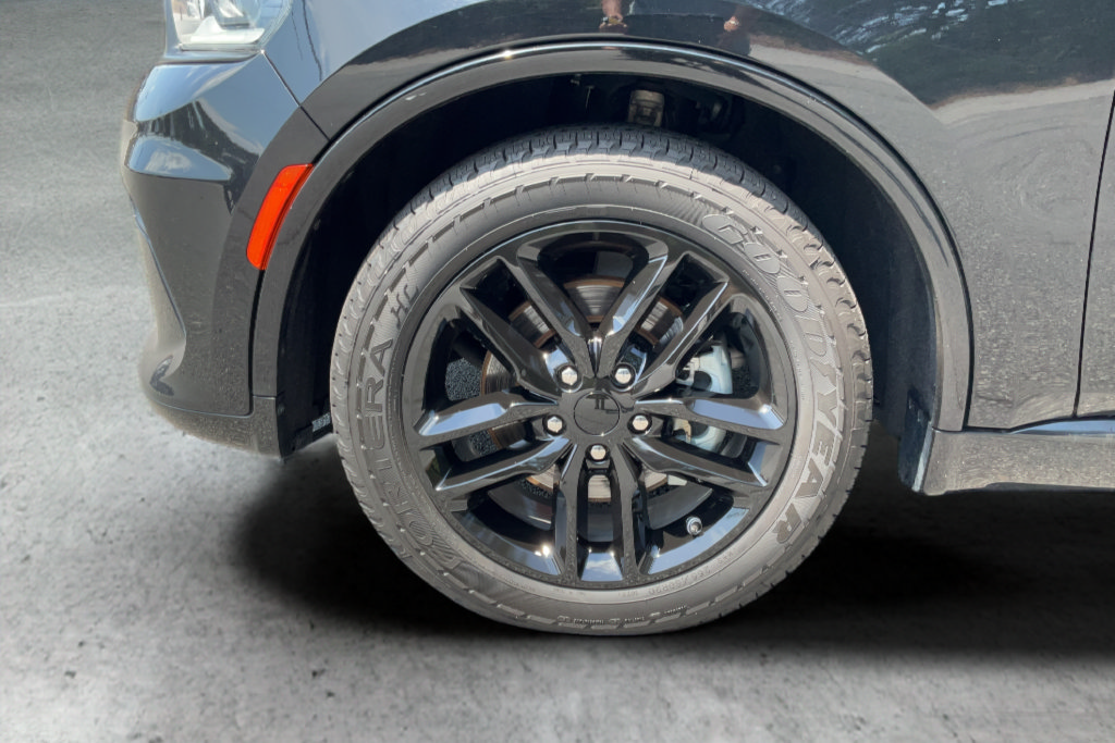 Used 2024 Dodge Durango GT RWD image 23