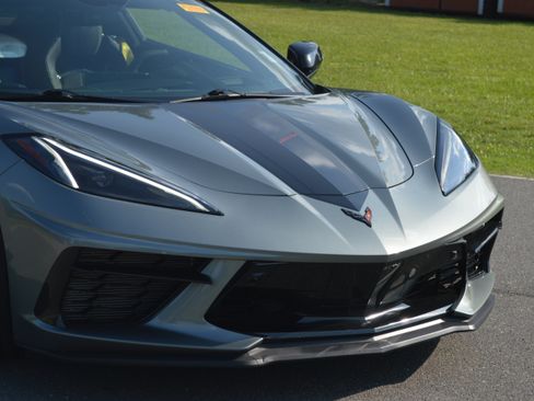 Used 2023 Chevrolet Corvette Stingray Premium Conv w/ Z51 Performance Package RWD image 7