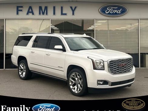 Used 2020 GMC Yukon XL Denali w/ Denali Premium Package AWD/4WD image 1