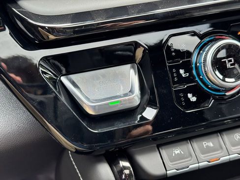 New 2025 GMC Sierra 1500 AT4X AWD/4WD image 27