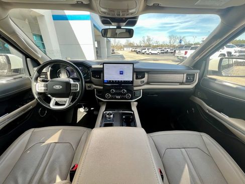 Used 2024 Ford Expedition Max Limited image 2