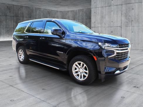 Used 2022 Chevrolet Tahoe LT w/ Luxury Package AWD/4WD image 10