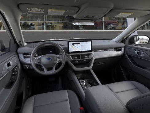 Used 2026 Ford Explorer Active AWD/4WD image 9