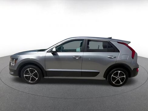 Used 2026 Kia Niro LX FWD image 9