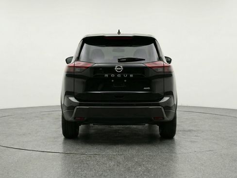 Used 2025 Nissan Rogue SV image 7