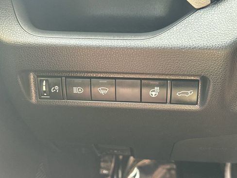 Used 2020 Toyota RAV4 XLE w/ Convenience Package AWD/4WD image 33