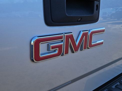Used 2018 GMC Sierra 1500 SLT w/ SLT Premium Package image 29