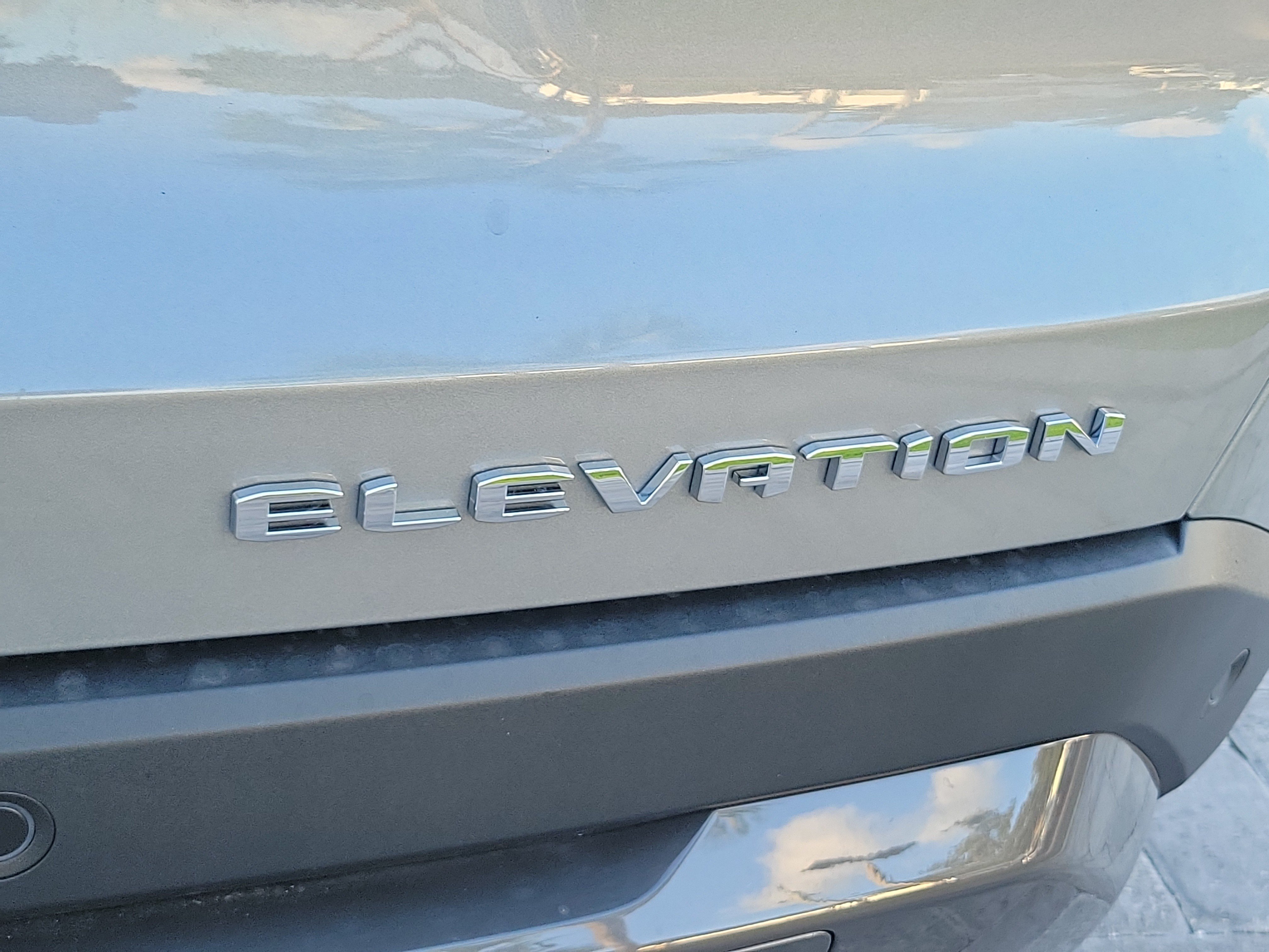 New 2027 GMC Terrain Elevation w/ LPO, Floor Liner Package FWD image 8