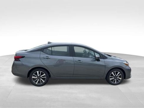 Used 2025 Nissan Versa SV image 7