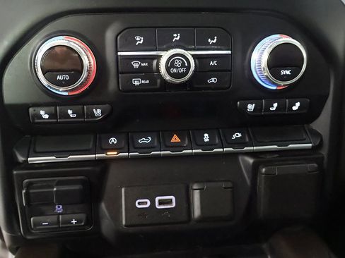 Used 2019 GMC Sierra 1500 SLT image 49