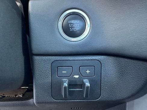 Used 2023 Toyota Tundra Platinum image 22