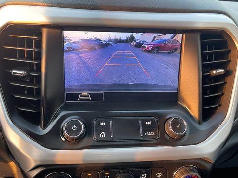 Used 2020 GMC Acadia SLT w/ LPO, Floor Liner Package AWD/4WD image 37