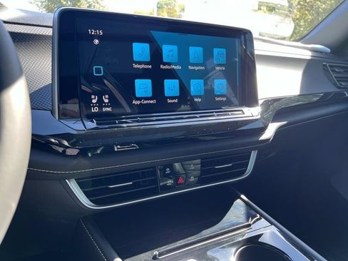 New 2026 Volkswagen Atlas Cross Sport SEL R-Line AWD/4WD image 18