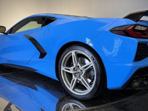 Used 2024 Chevrolet Corvette Stingray Premium Cpe w/ Z51 Performance Package RWD image 25