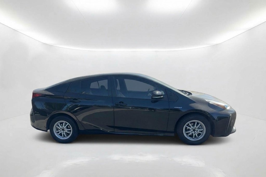 Used 2021 Toyota Prius L Eco FWD image 4