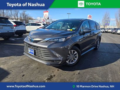 Used 2025 Toyota Sienna LE