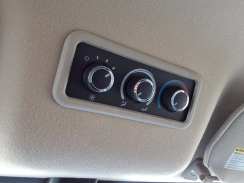 Used 2024 Chevrolet Express 3500 LT w/ LT Preferred Equipment Group image 13