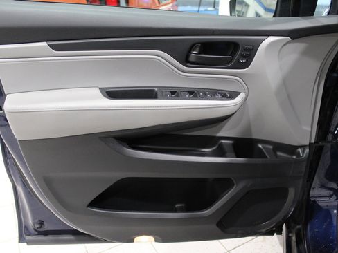 Used 2023 Honda Odyssey EX-L image 14