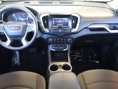 Certified 2024 GMC Terrain SLE w/ Elevation Edition image 17