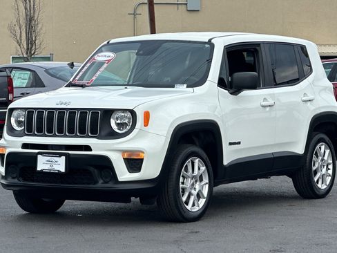 Used 2023 Jeep Renegade Latitude image 8