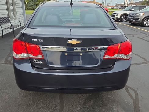 Used 2014 Chevrolet Cruze LS FWD image 4