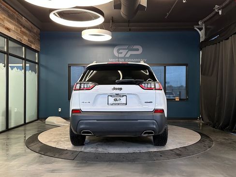 Used 2019 Jeep Cherokee Latitude Plus w/ Cold Weather Group image 4