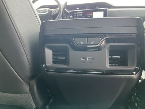 New 2026 GMC Sierra 2500 AT4 w/ AT4 Premium Plus Package image 25