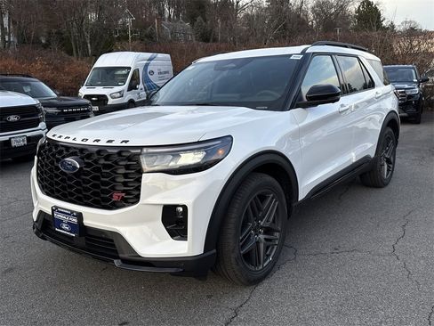 Used 2026 Ford Explorer ST w/ Sun And Sound Package image 7