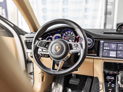 Used 2018 Porsche Panamera 4 AWD/4WD image 39