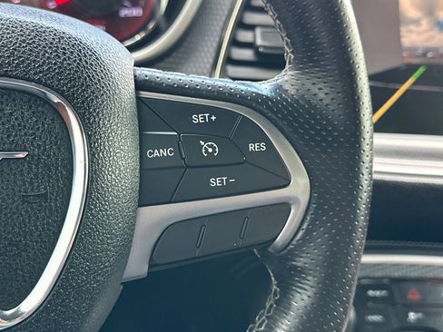 Used 2015 Dodge Challenger SRT Hellcat image 38