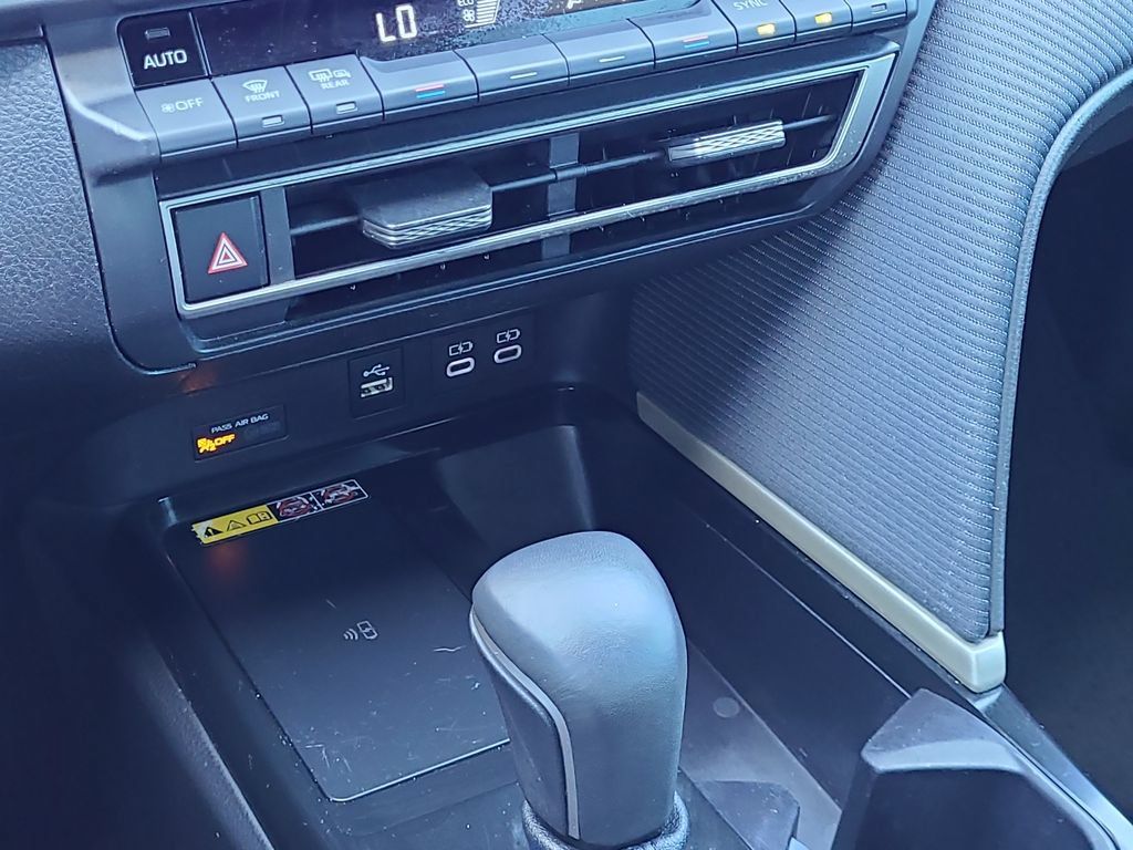 Used 2025 Toyota Camry SE w/ Multimedia Upgrade Package FWD image 15