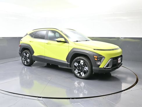 Used 2024 Hyundai Kona SEL AWD/4WD image 4