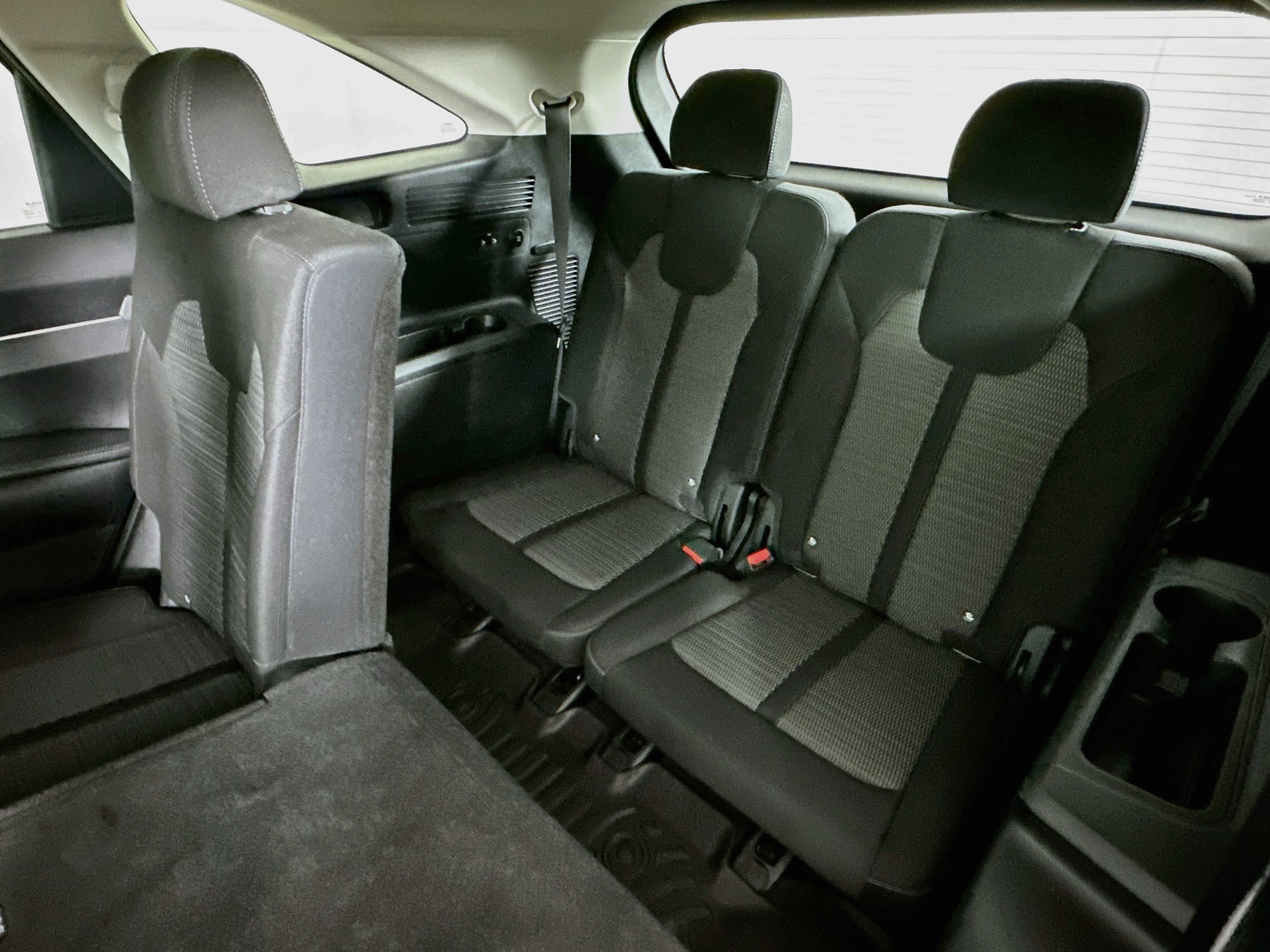 Used 2025 Kia Sorento LX FWD image 27