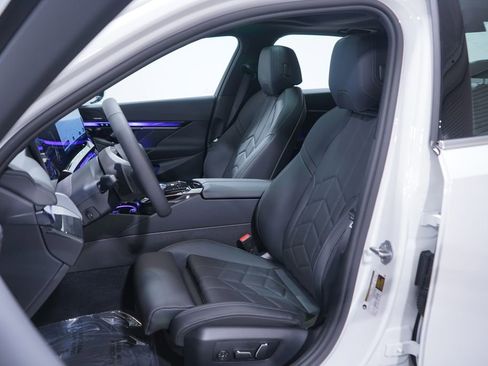 New 2026 BMW 530i w/ Convenience Package image 7