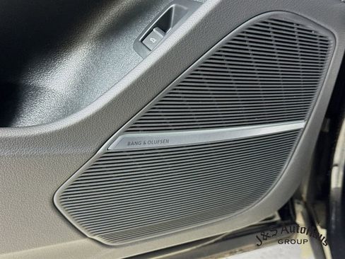 Used 2023 Audi Q8 Premium Plus w/ Premium Plus Package image 24