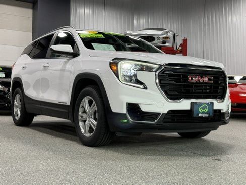 Certified 2023 GMC Terrain SLE w/ Driver Convenience Package AWD/4WD image 5