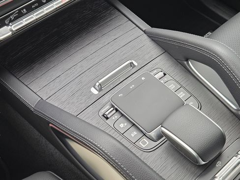 Certified 2026 Mercedes-Benz GLS 450 4MATIC image 18